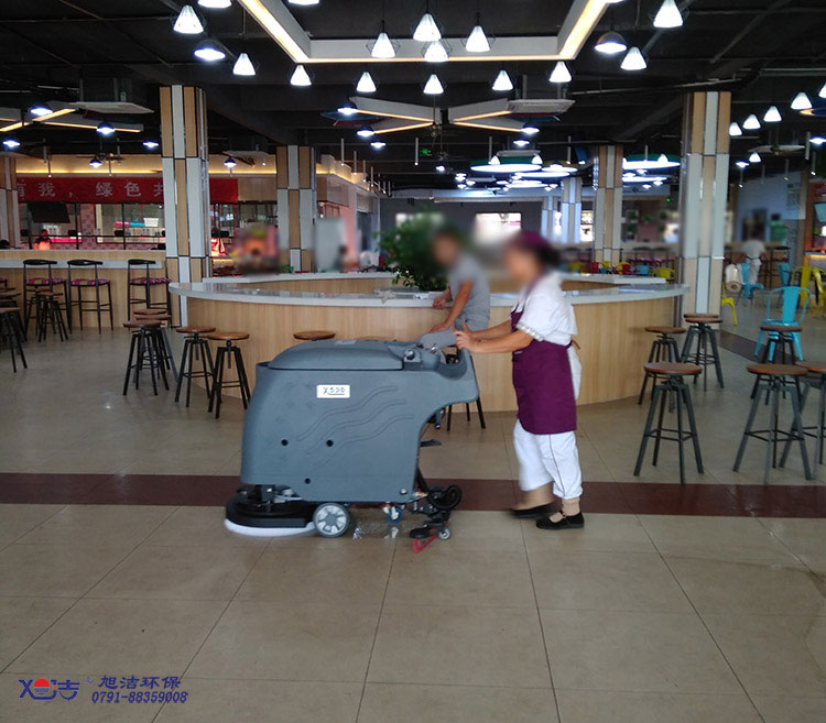 醫(yī)院食堂廚房保潔，醫(yī)院食堂手推式洗地機